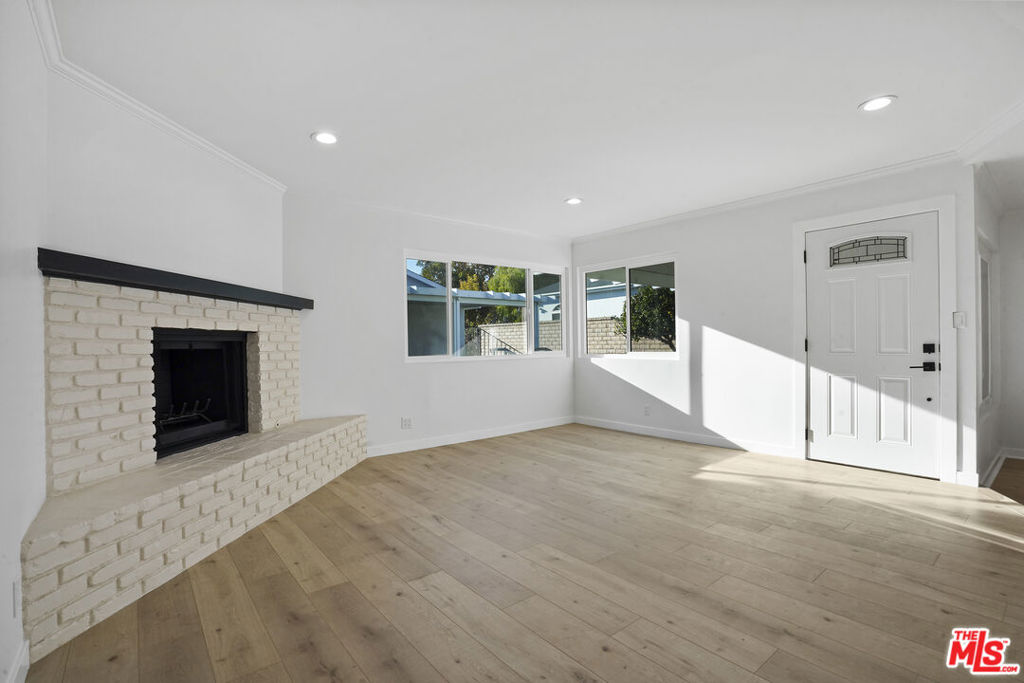 Residential Lease for rent at 914 N Evergreen Street, Burbank CA featuring 3 beds and 2 baths