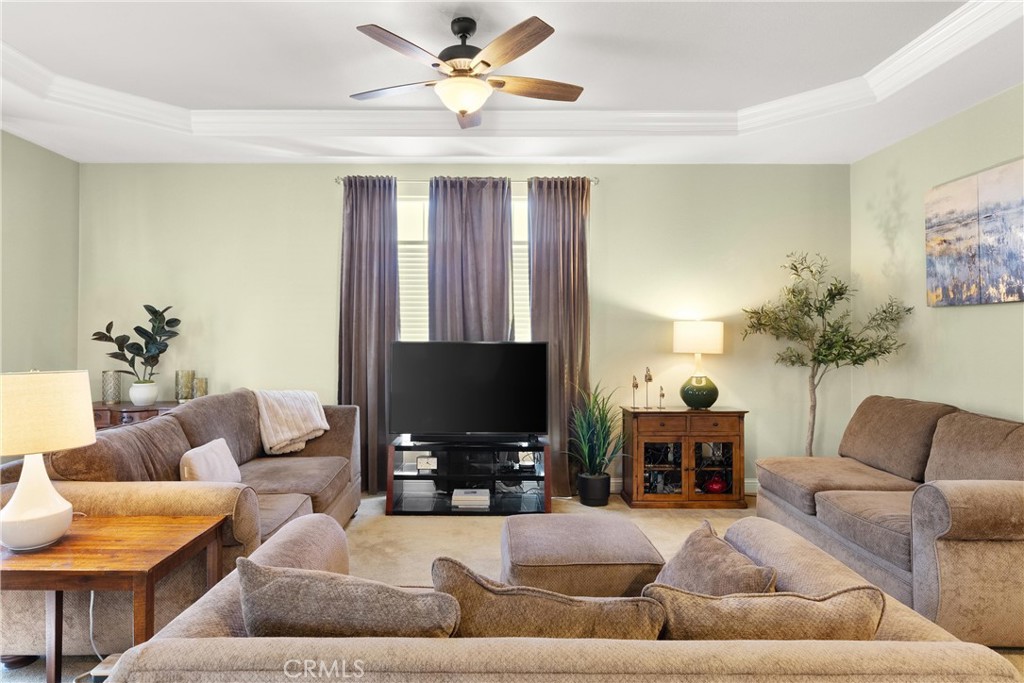 Manufactured In Park for sale at 161 E Orangethorpe Avenue 102, Placentia CA featuring 3 beds and 2 baths