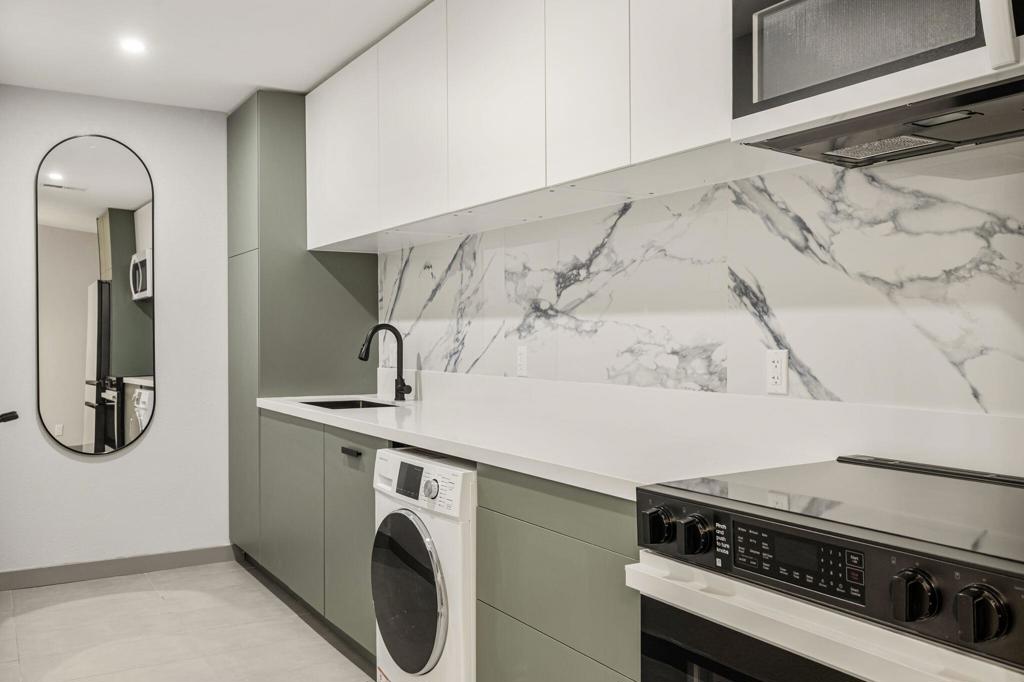 Residential for sale at 2857 N Los Felices Road 115, Palm Springs CA featuring 1 bed and 1 bath