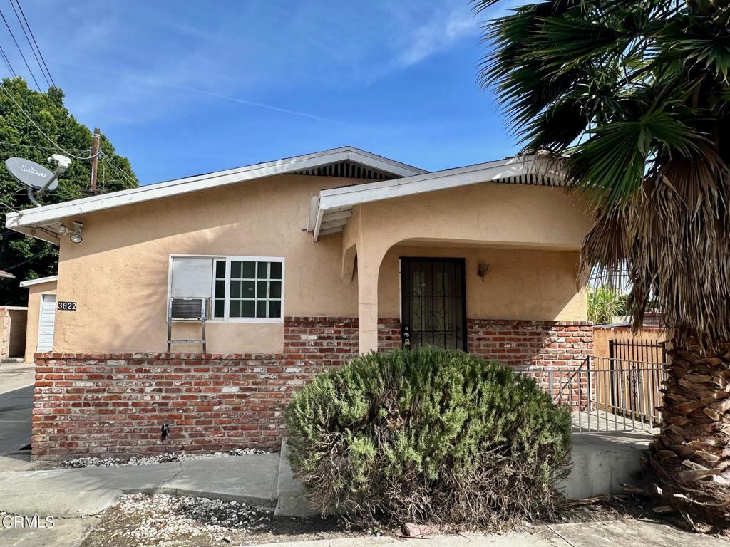 Residential Lease for rent at 3822 Tampico Avenue, Los Angeles, Los Angeles County CA featuring 2 beds and 1 bath
