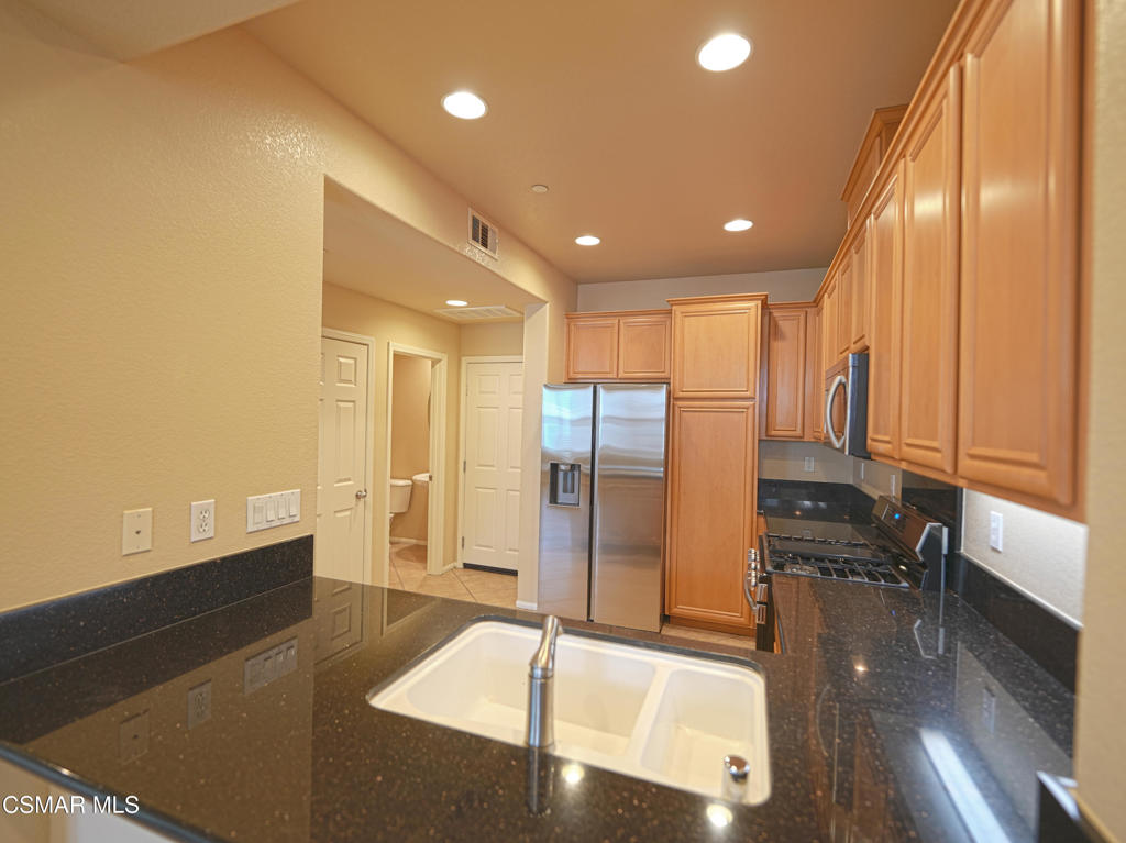 Residential for sale at 155 Via Aldea, Newbury Park CA featuring 2 beds and 3 baths
