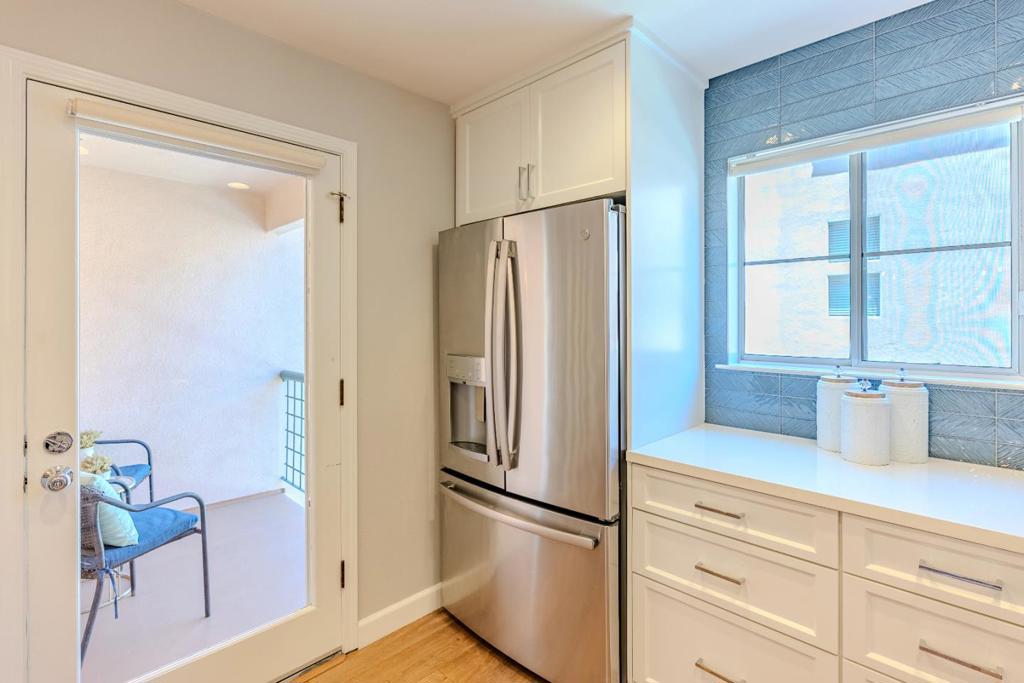 Residential for sale at 992 Alpine Terrace 5, Sunnyvale CA featuring 2 beds and 3 baths