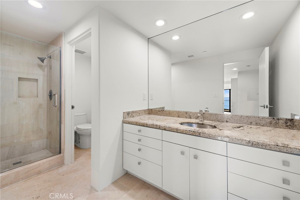 Residential Lease for rent at 715 Ocean Front, Laguna Beach CA featuring 5 beds and 6 baths