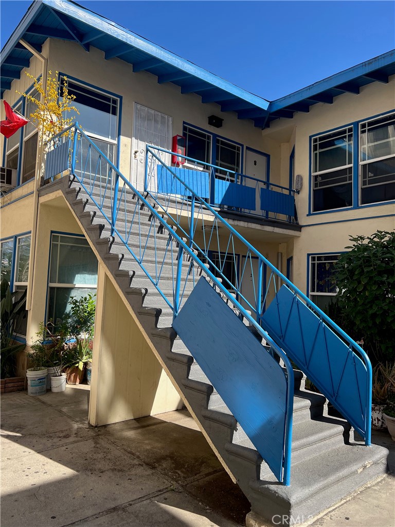 Residential Income for sale at 517 Loma, Los Angeles CA