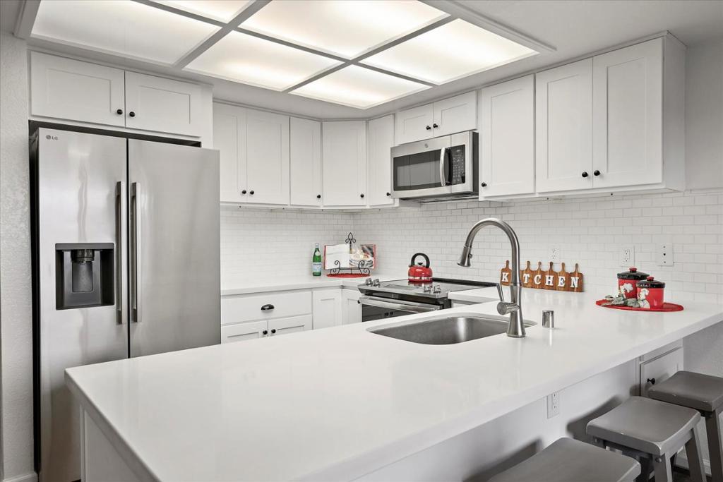 Residential for sale at 5965 Fiddletown Place, San Jose CA featuring 2 beds and 3 baths