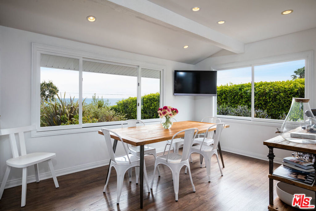 Residential Lease for rent at 29225 CLIFFSIDE Drive, Malibu CA featuring 4 beds and 5 baths