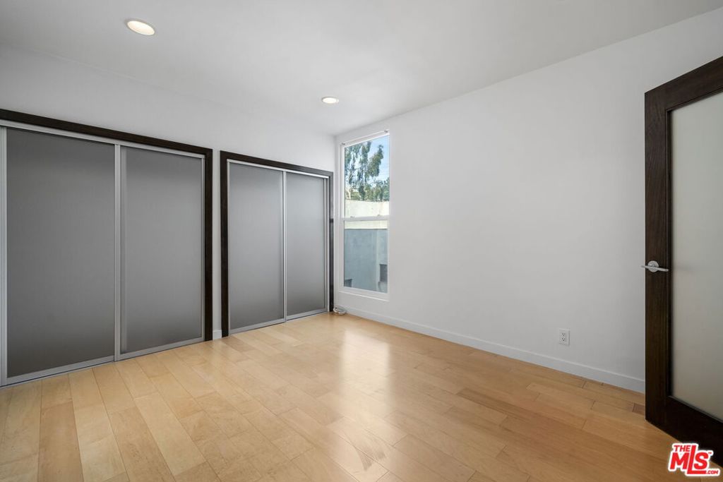 Residential Lease for rent at 8550 Holloway Drive 405, West Hollywood CA featuring 2 beds and 2 baths