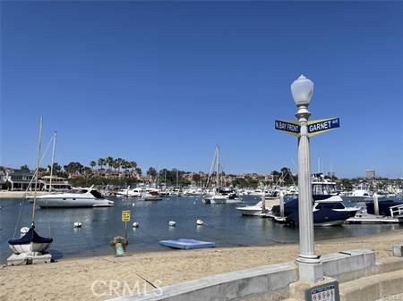 Residential Lease for rent at 1/2 Garnet, Newport Beach CA featuring 2 beds and 2 baths