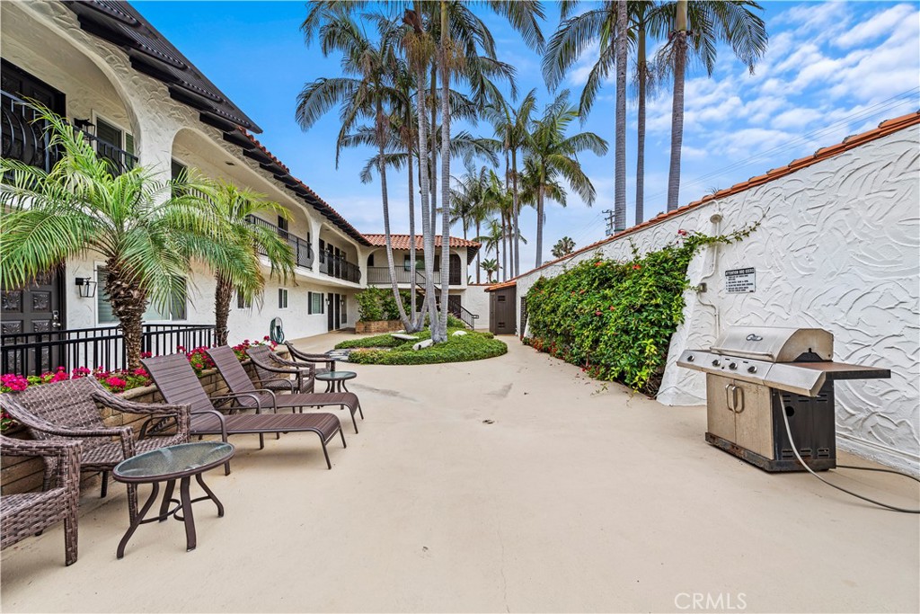 Residential Lease for rent at 2175 S Coast 13, Laguna Beach CA featuring 1 bed and 2 baths