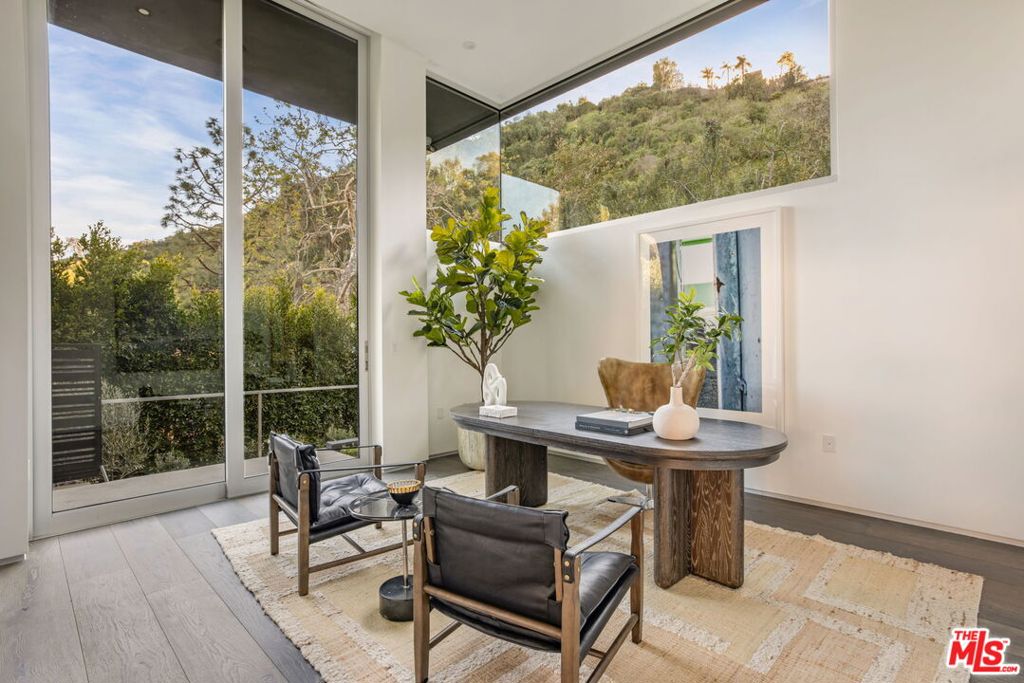 Residential for sale at 1116 Chantilly Road, Los Angeles CA featuring 7 beds and 16 baths