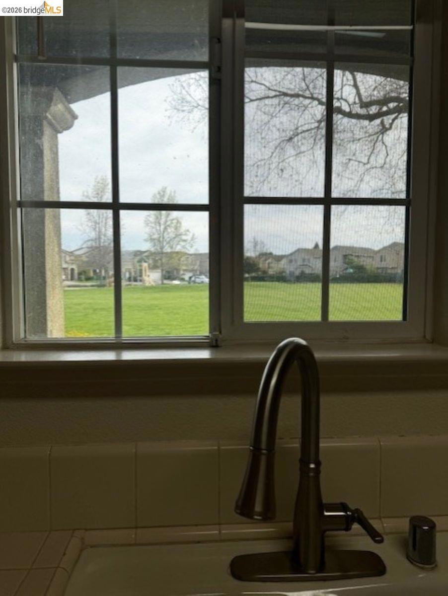 Residential Lease for rent at 8224 Shay Cir, Stockton, San Joaquin County CA featuring 3 beds and 3 baths