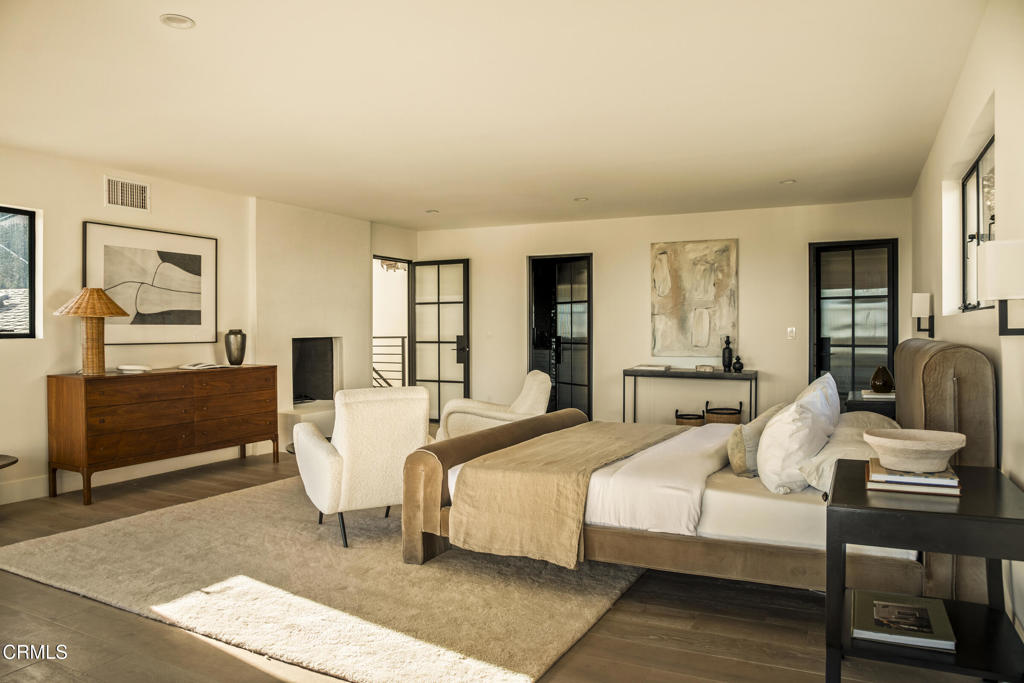 Single Family Residence for sale at 2994 Durand Drive, Los Angeles, CA featuring 5 beds and 3 baths