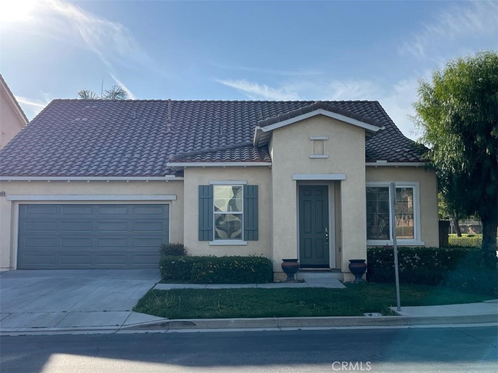 Residential Lease for rent at 13408 Zivi, Chino CA featuring 3 beds and 2 baths