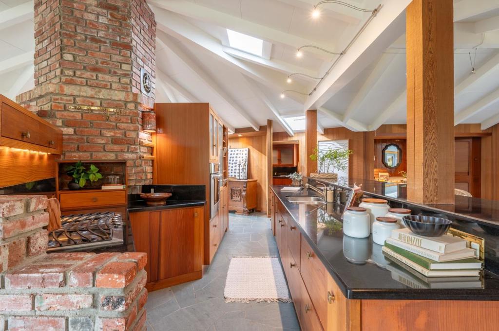 Active for sale at Carmel Valley, CA, Carmel Valley, CA CA and 3 baths