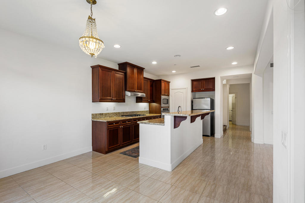 Residential Lease for rent at 4176 Via Mattina, Palm Desert CA featuring 3 beds and 3 baths