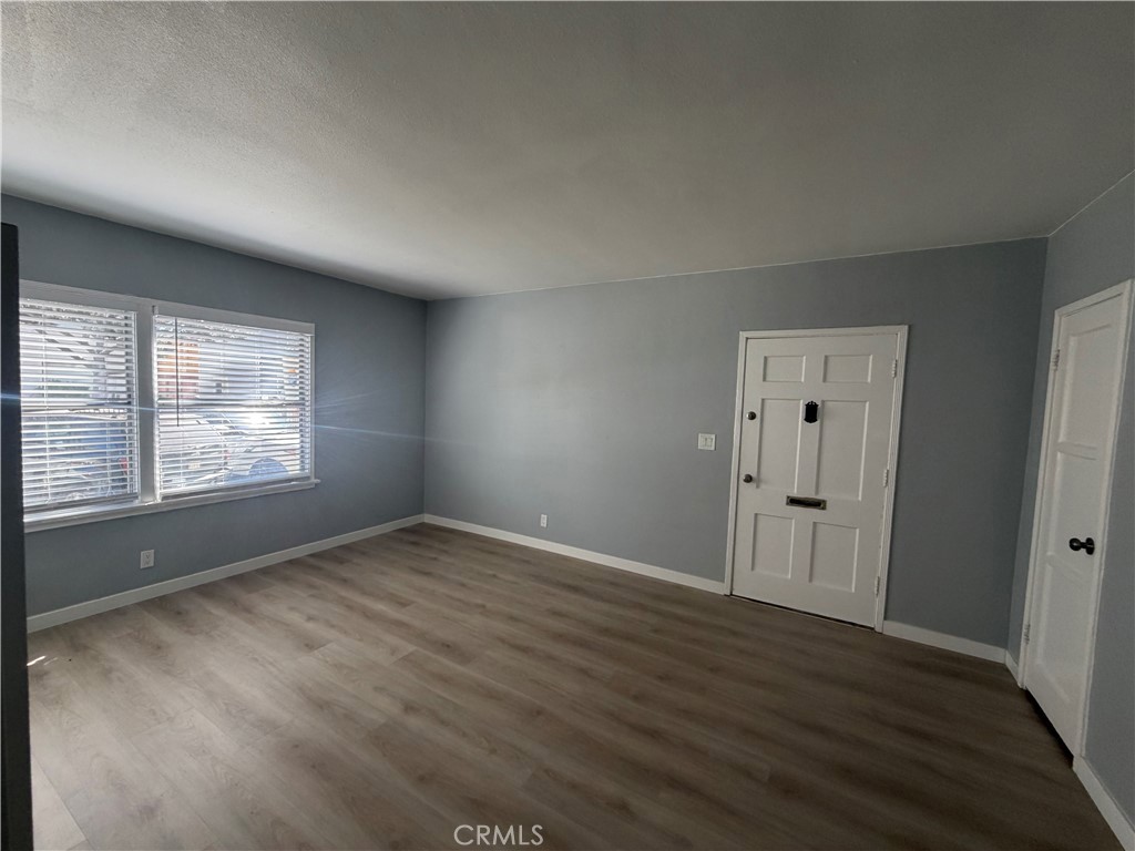 Residential Lease for rent at 627 Linden Avenue, Long Beach CA featuring 2 beds and 1 bath