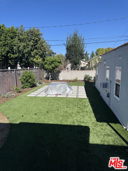 Residential Lease for rent at 446 N California Street, Burbank CA featuring 2 beds and 1 bath