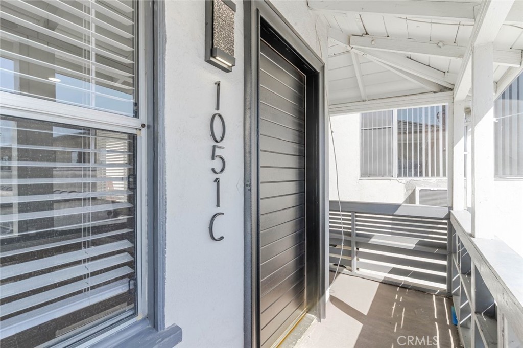 Residential Lease for rent at 1051 Western Avenue C, Glendale, Los Angeles County CA featuring 1 bed and 1 bath
