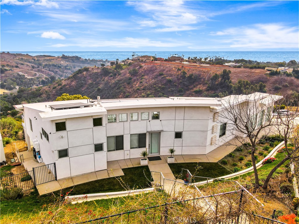 Residential Lease for rent at 28405 Via Acero main, Malibu CA featuring 5 beds and 5 baths