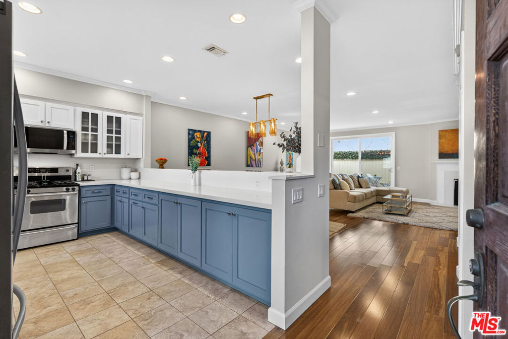 Residential for sale at 928 11th Street 2, Santa Monica CA featuring 3 beds and 3 baths