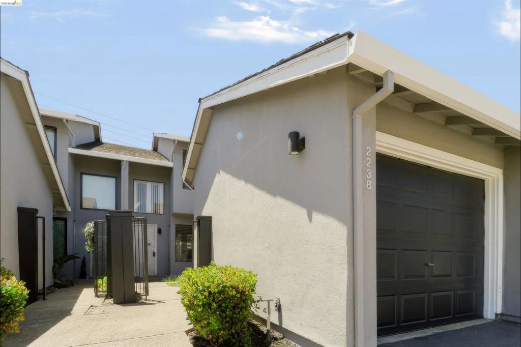 Condominium for sale at 2238 Piccardo Cir, Stockton, CA featuring 2 beds and 2 baths