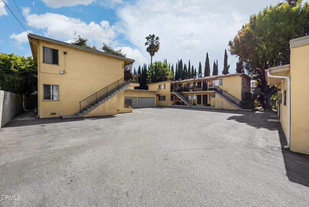 Mixed Use for sale at 1550 El Paso Drive, Los Angeles, CA