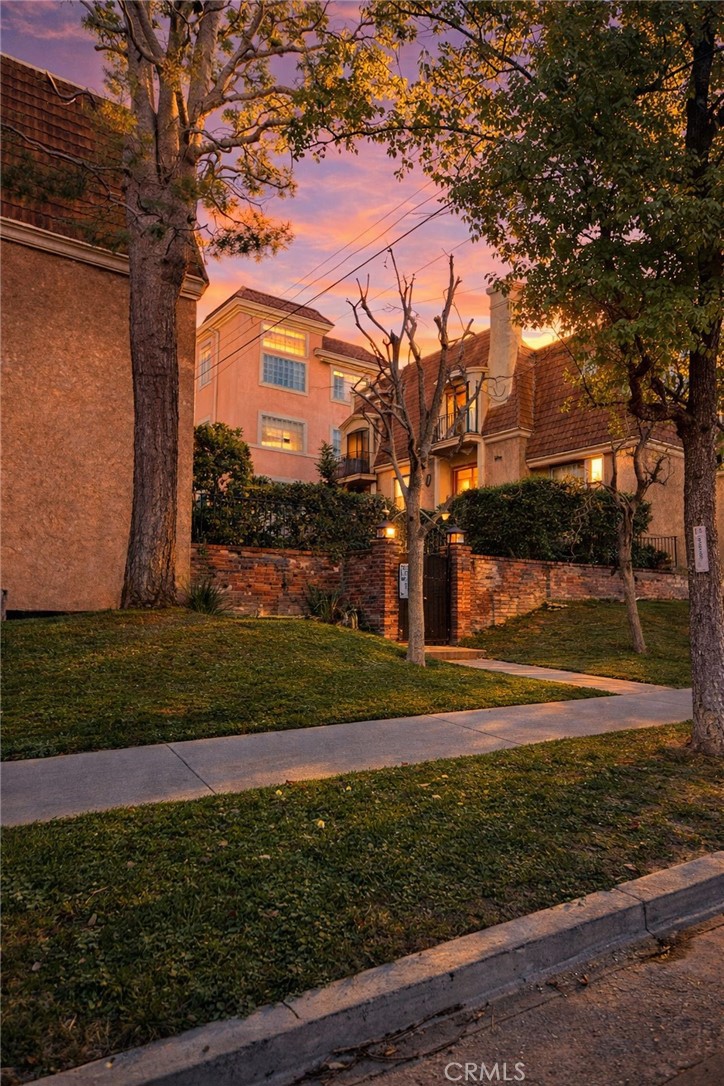 Residential for sale at 4370 W 8th, Los Angeles CA featuring 3 beds and 3 baths
