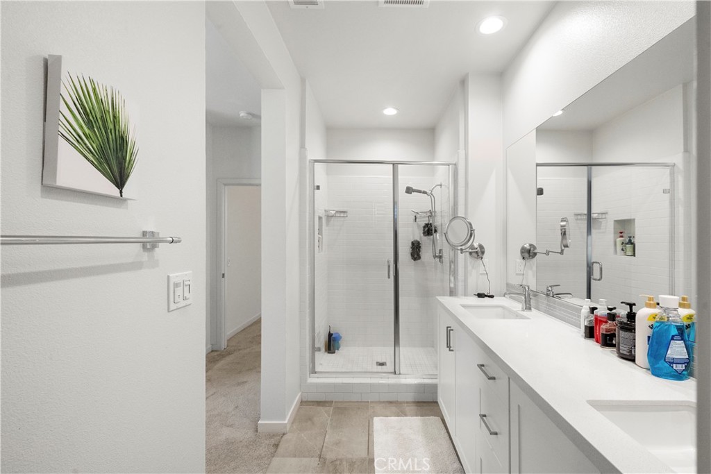 Residential Lease for rent at 120 Novel, Irvine CA featuring 2 beds and 3 baths