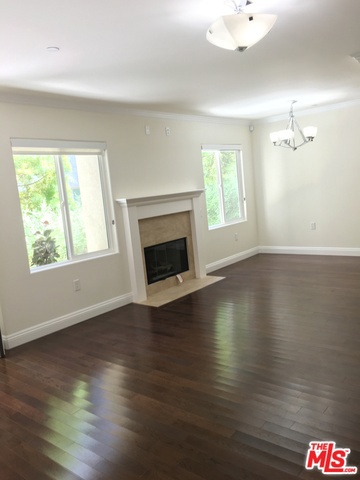 Residential Lease for rent at 1171 FRANKLIN Street 103, Santa Monica, Los Angeles County CA featuring 3 beds and 3 baths