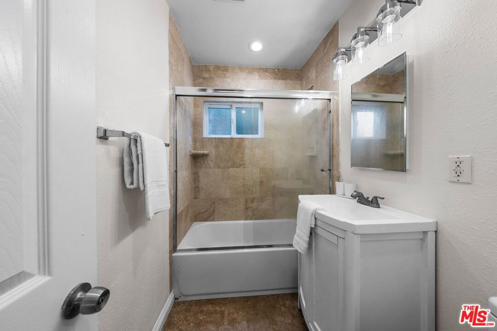 Active for sale at Santa Monica, CA, Santa Monica, CA CA and 6 baths