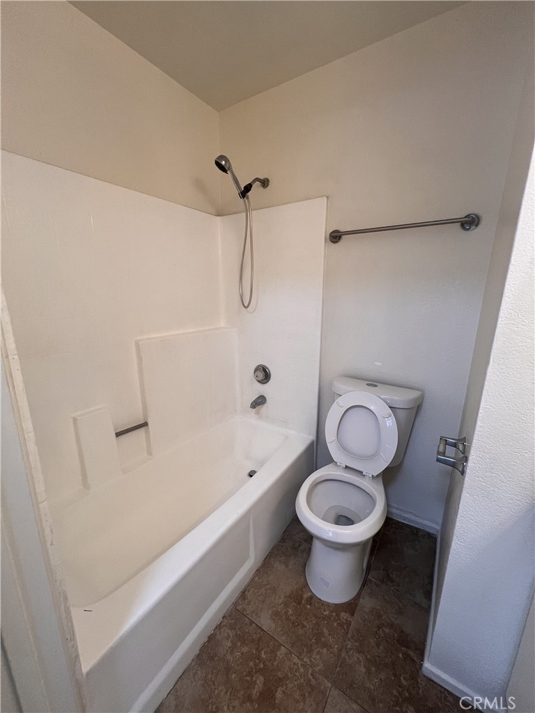 Residential Lease for rent at 1265 Kendall 1714, San Bernardino CA featuring 2 beds and 2 baths