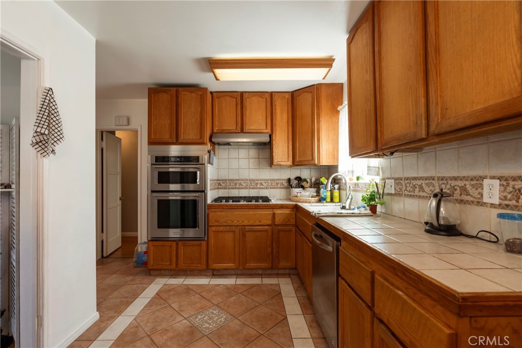 Residential Income for sale at 2939 Kelton Avenue, Los Angeles CA