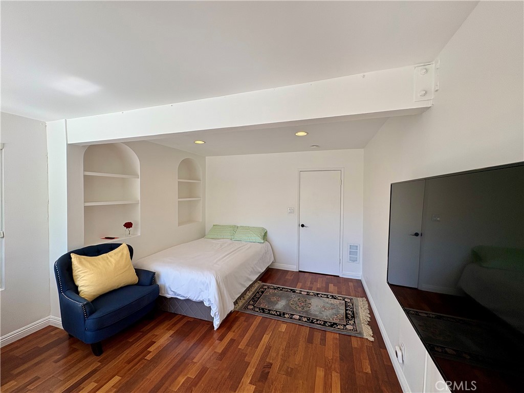 Residential Lease for rent at 1033 Eastman Way, Laguna Beach CA and 1 bath