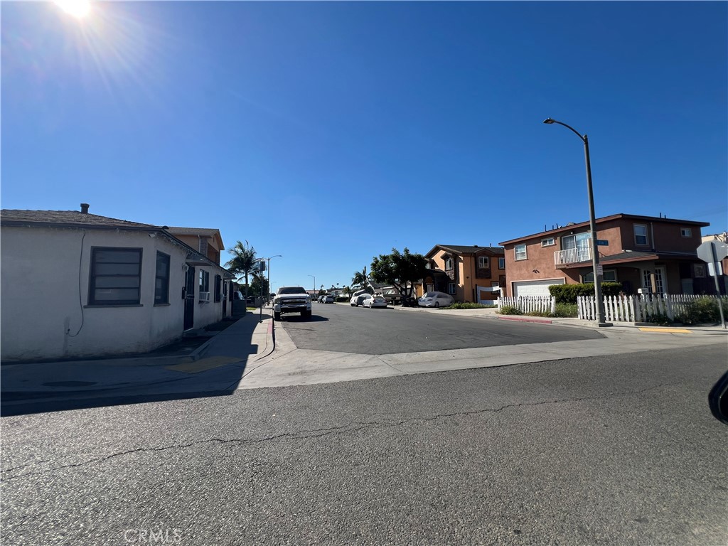 Single Family Residence for sale at 345 E 53rd, Long Beach, CA featuring 2 beds and 1 bath