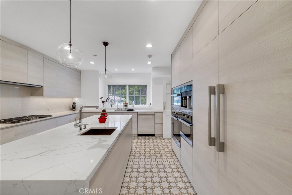 Residential Lease for rent at 1145 Rancho Road, Arcadia, Los Angeles County, CA featuring 5 beds and 5 baths