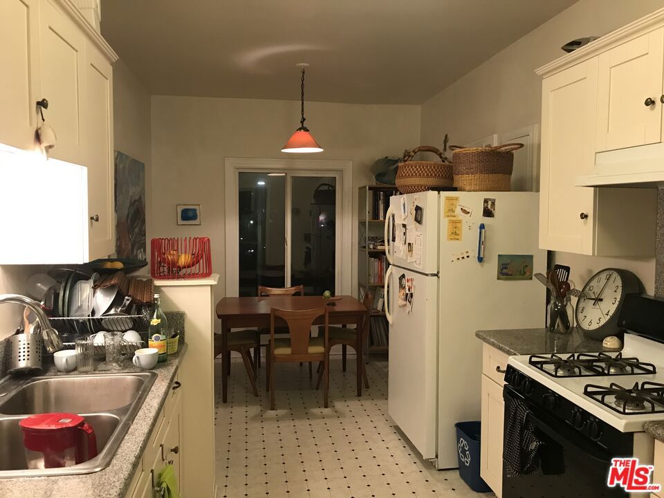 Residential Income for sale at 837 White Knoll Drive, Los Angeles, CA featuring 12 beds and 6 baths