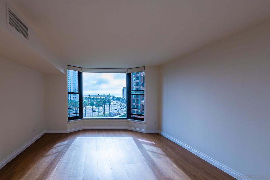 Residential Lease for rent at 500 W Harbor Dr 720, San Diego, San Diego County CA featuring 2 beds and 2 baths