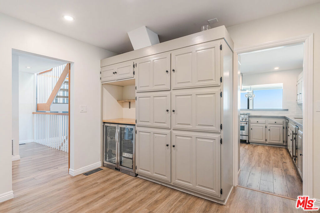 Residential Lease for rent at 2308 The Strand, Manhattan Beach CA featuring 4 beds and 5 baths