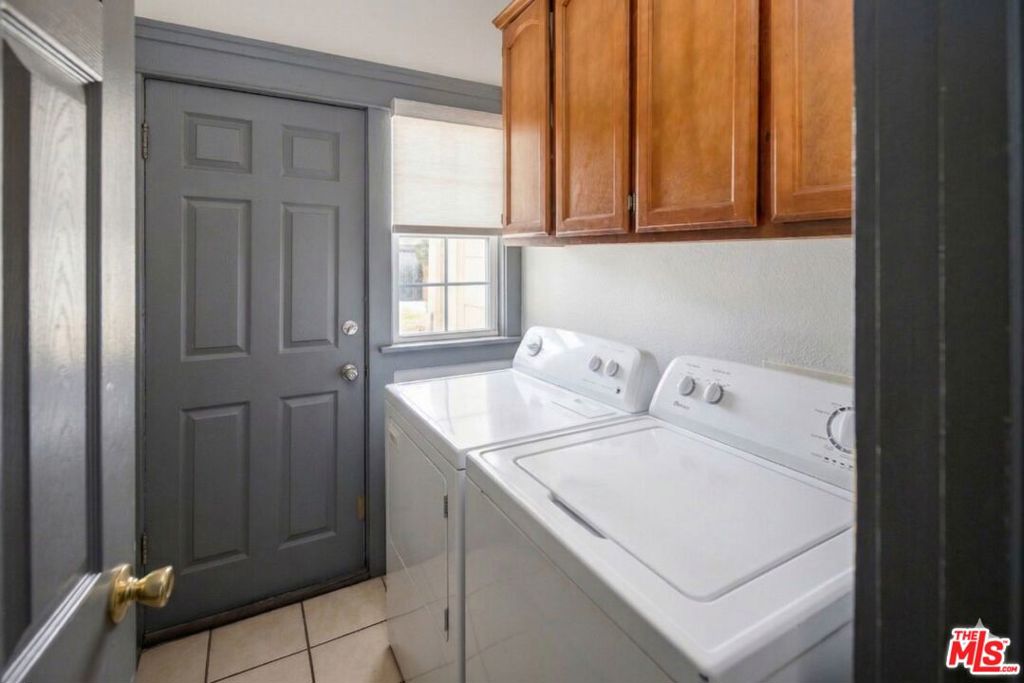 Residential Income for sale at 2822 S La Salle Avenue, Los Angeles, CA featuring 10 beds and 6 baths
