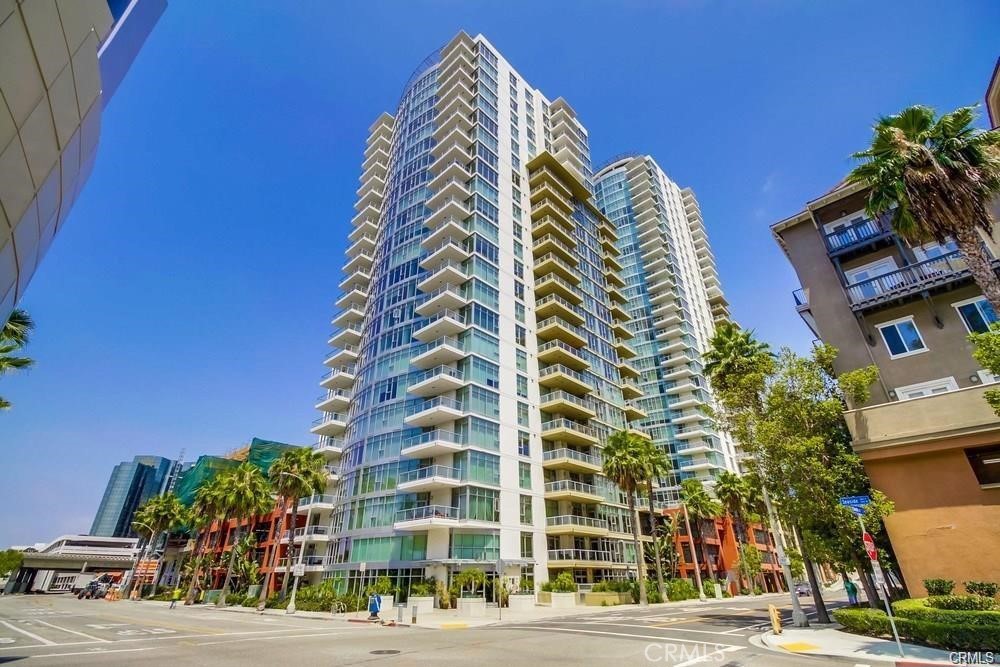 Residential Lease for rent at 411 W Seaside Way 1105, Long Beach CA featuring 2 beds and 2 baths