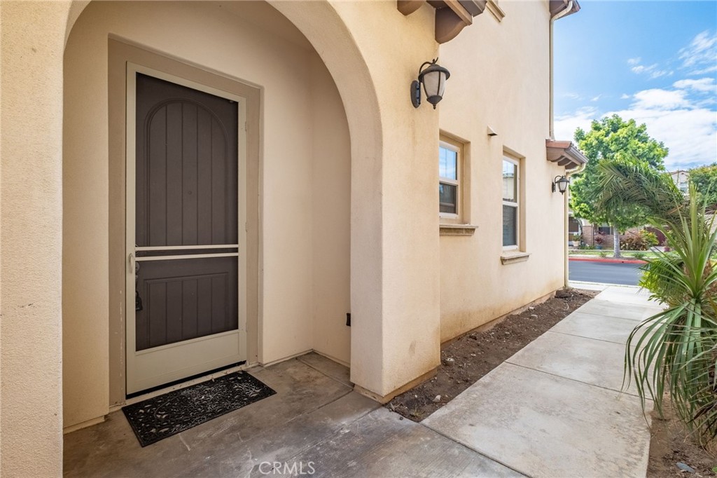 Townhouse for sale at 3301 Terrace Ridge, Long Beach, CA featuring 4 beds and 3 baths