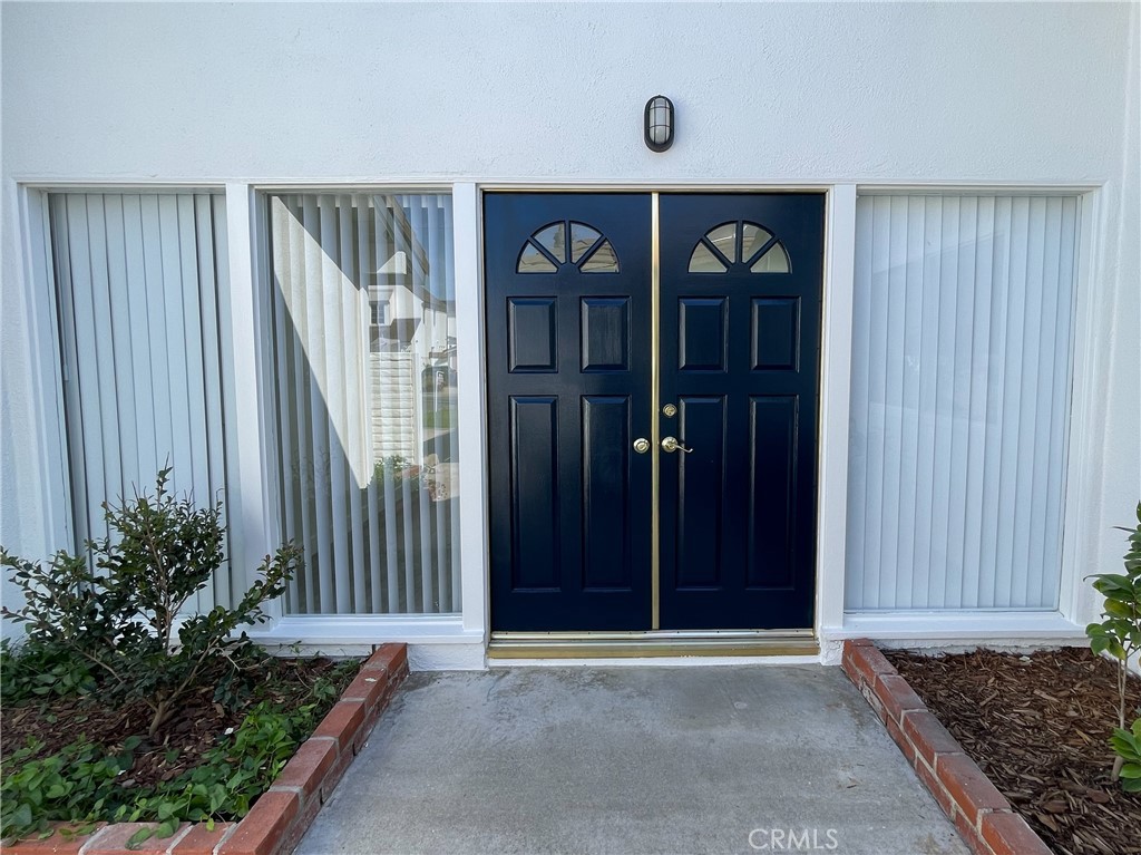 Residential Lease for rent at 9192 Christine Drive, Huntington Beach CA featuring 3 beds and 2 baths