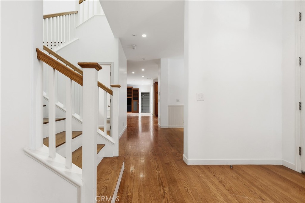 Residential Lease for rent at 500 3rd, Manhattan Beach, Los Angeles County CA featuring 4 beds and 8 baths