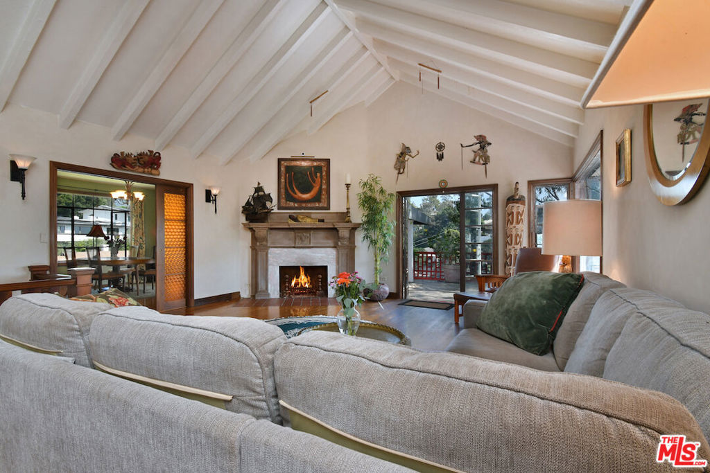 Single Family Residence for sale at 2882 Belden Drive, Los Angeles, CA featuring 5 beds and 4 baths