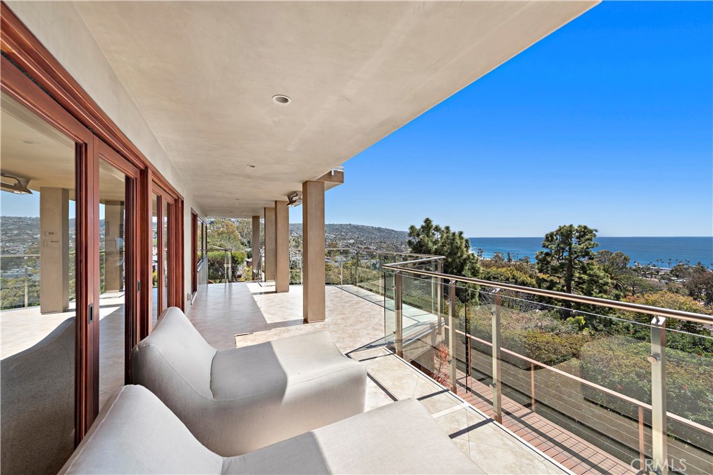 Residential Lease for rent at 612 Allview Place, Laguna Beach CA featuring 3 beds and 4 baths