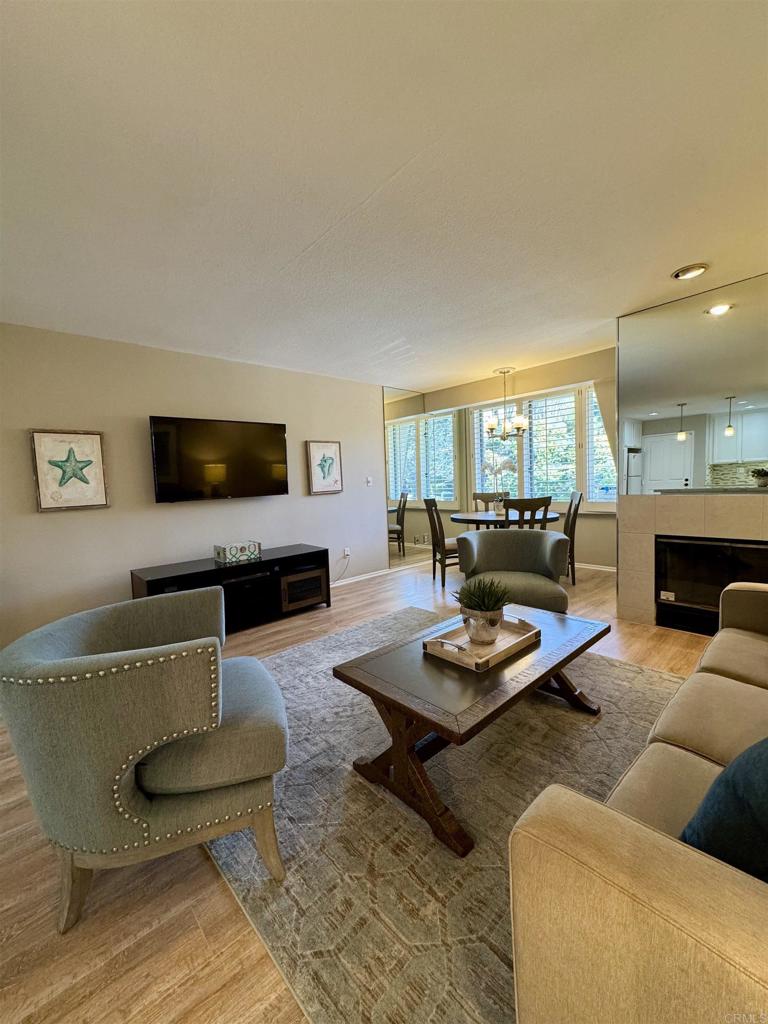 Residential Lease for rent at 1562 Camino Del Mar 643, Del Mar, San Diego County CA featuring 1 bed and 2 baths