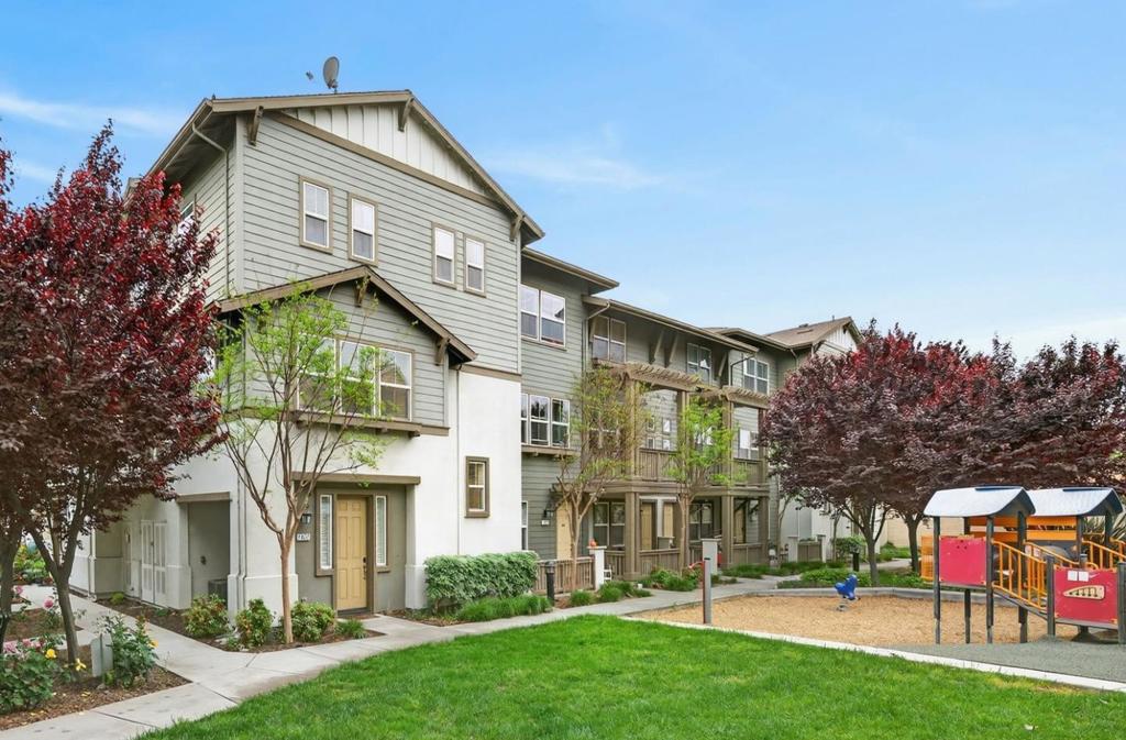 Residential for sale at 1077 Zucchini Terrace, San Jose CA featuring 2 beds and 3 baths