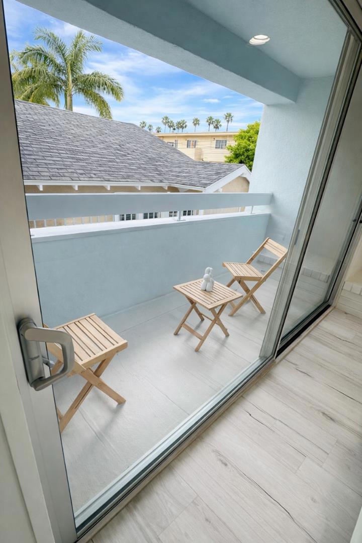 Residential for sale at 930 California 105, Santa Monica CA featuring 2 beds and 2 baths