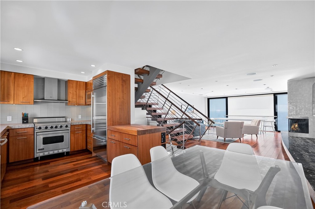 Residential Lease for rent at 102 Blue Lagoon, Laguna Beach CA featuring 3 beds and 3 baths