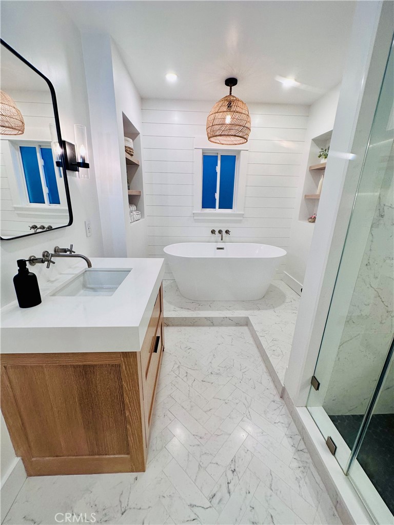 Residential Lease for rent at 611 Avenue C, Redondo Beach CA featuring 3 beds and 2 baths